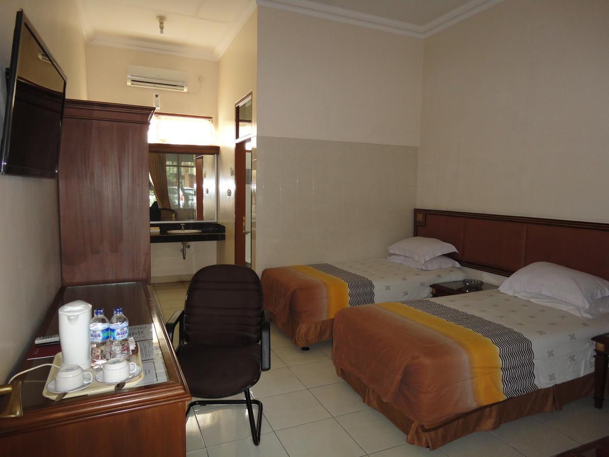 Langensari Hotel Cirebon Zewnętrze zdjęcie