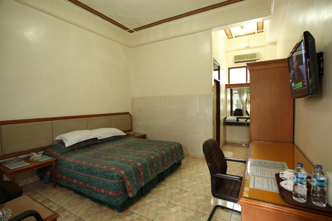 Langensari Hotel Cirebon Zewnętrze zdjęcie