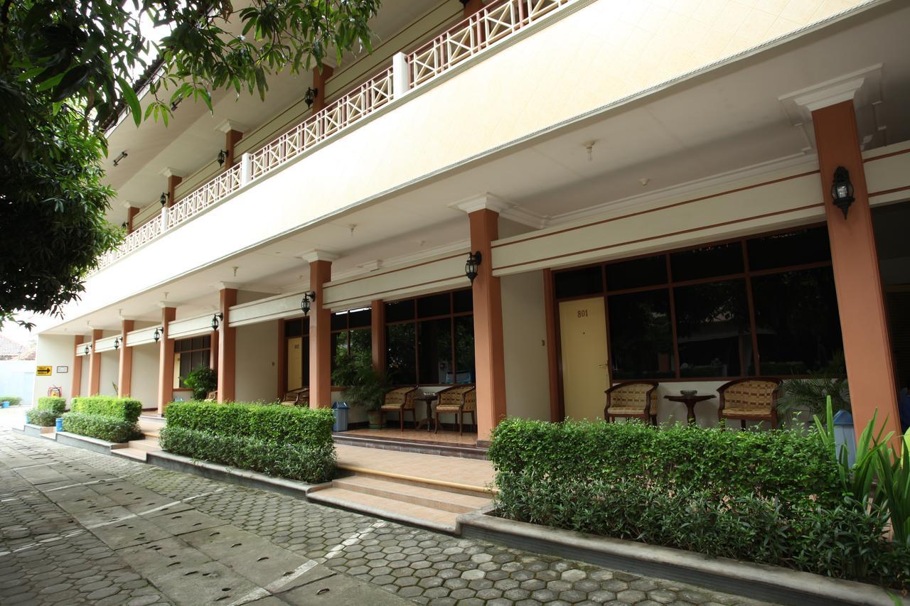 Langensari Hotel Cirebon Zewnętrze zdjęcie