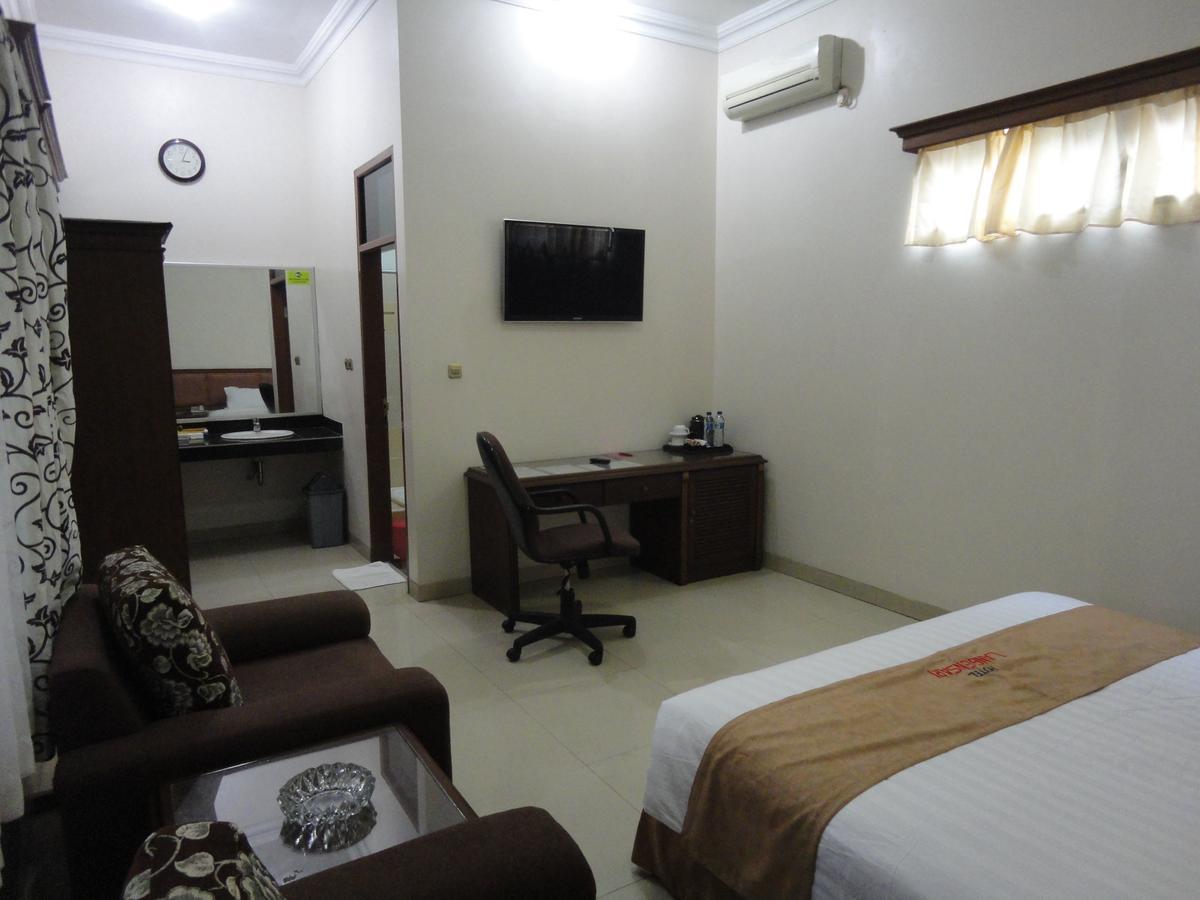 Langensari Hotel Cirebon Zewnętrze zdjęcie
