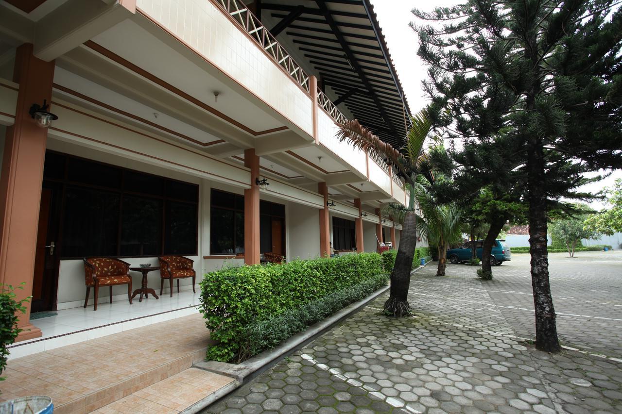 Langensari Hotel Cirebon Zewnętrze zdjęcie