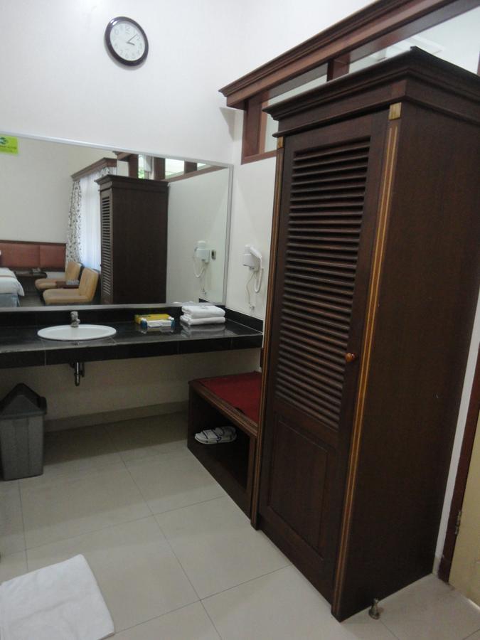 Langensari Hotel Cirebon Zewnętrze zdjęcie