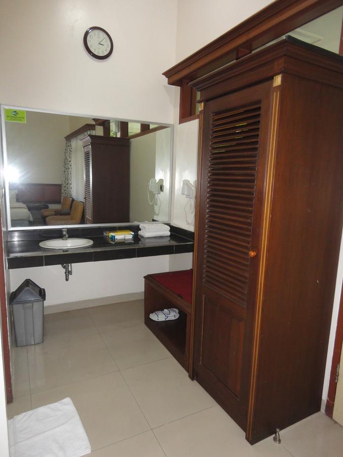 Langensari Hotel Cirebon Zewnętrze zdjęcie